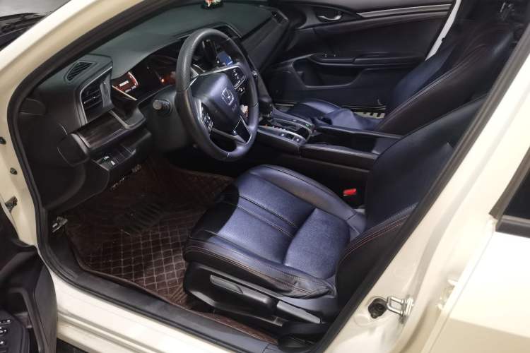 Used Honda Civic 2021 HATCHBACK 220TURBO CVT Trendy Cool Edition Left Front Seat