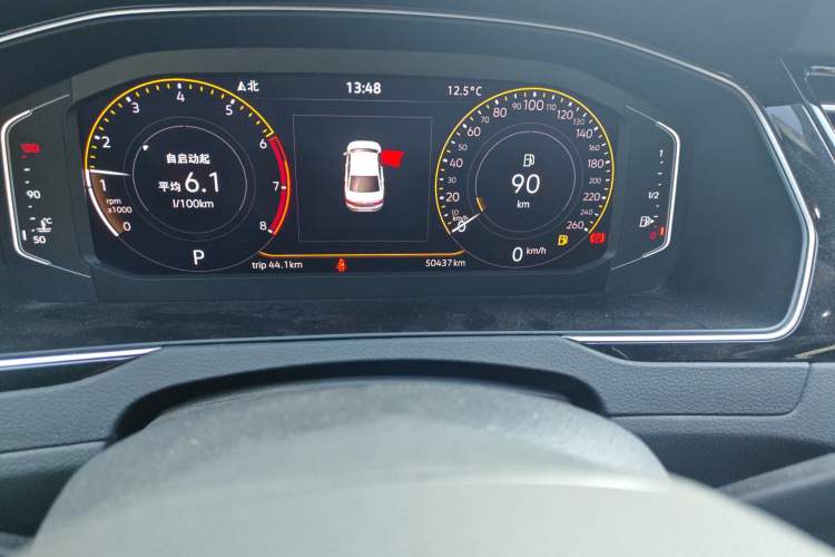 Used Volkswagen Magotan 2020 330TSI DSG Luxury Edition Odometer Close Up