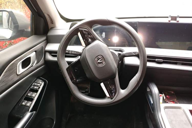 Used CHANGAN Hunter 2024 Warrior Edition Luxury Model Dual-Motor All-Wheel Drive with Extra-Long Cargo Box Steering Wheel