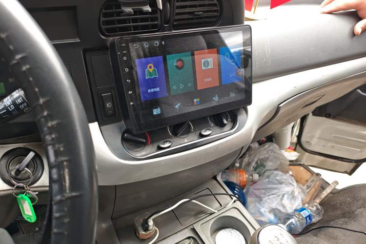 Used Jinbei Hiace 2020 2.0L Express King Series Deluxe Van Standard Roof China VI Emission Standard 1TZS