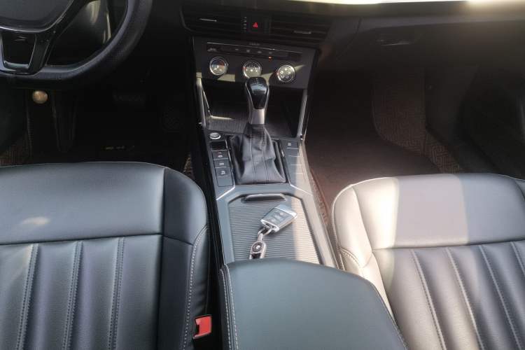 Used Volkswagen Passat 2019 280TSI Business Edition China VI
