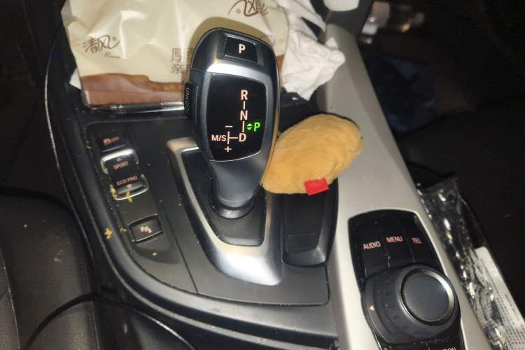 Used BMW 3 Series 2015 320Li Luxury Edition Fashion Model Gear Lever