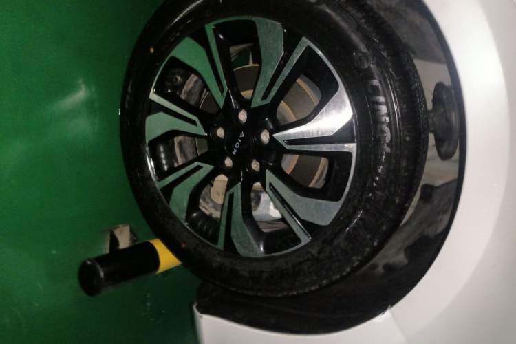 Used AION S 2020 Meizu 580 Travel Standard Edition Right Front Wheel Hub