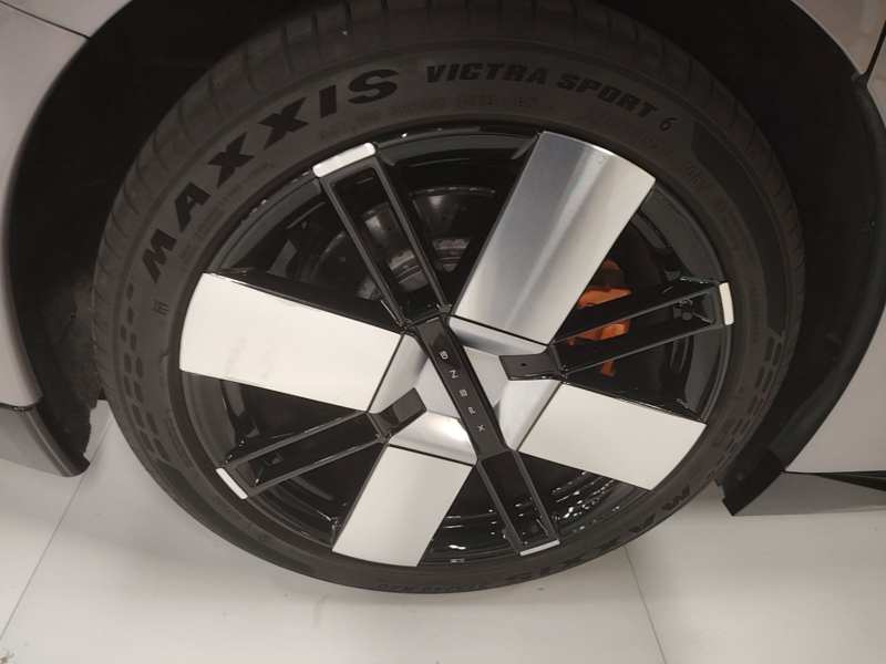 Used XPeng P7 2025 Model—750 All-Wheel-Drive High-Performance Ultra — 25