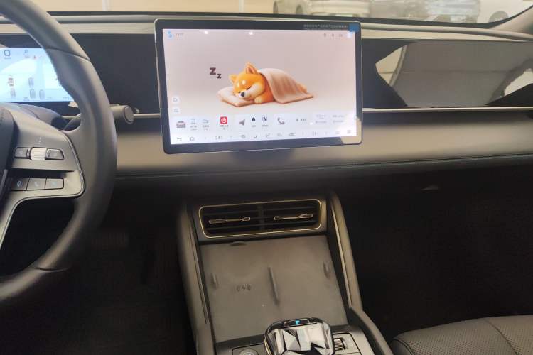 Used BYD Qin L 2025 DM-i Smart Drive 120KM Superior Model Audio And AC Panel