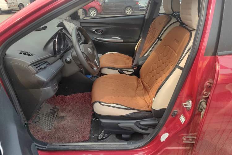 Used Toyota YARiS L Zhi Xuan 2015 1.5E Automatic Charm Edition