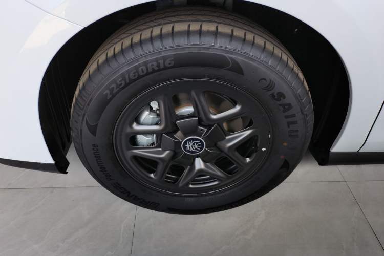 Used BYD Qin PLUS  Left Front Wheel Hub