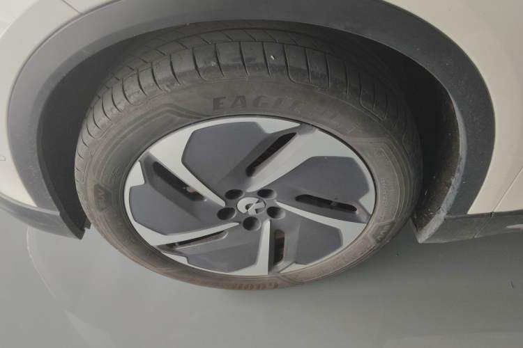 Used Nio ES6 2024 75 kWh Left Front Wheel Hub