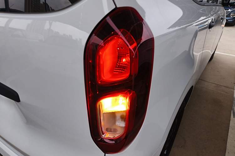 Used Wuling Hongguang New Energy 2024 All-Electric Model 300KM Standard Version
