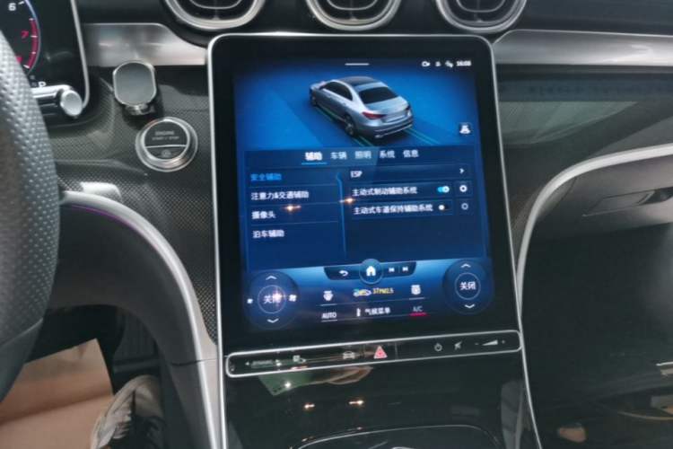 Used Mercedes-Benz C-Class 2022 Restyled C 260 L Sport Edition Audio And AC Panel