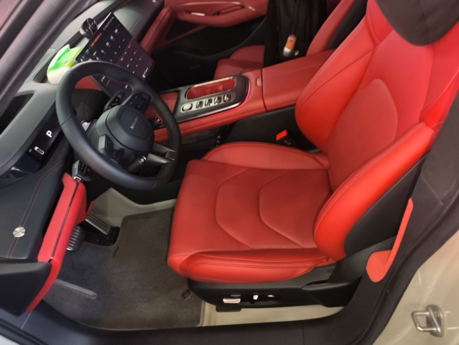 Xiaomi Auto SU7 2024 Four-Wheel Drive Ultra-Long Range Advanced Intelligent Driving Max Edition — снимка 17