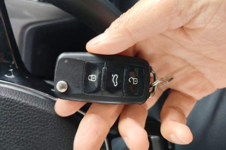 Used Volkswagen Lavida 2017 1.6L Automatic Comfort Edition Vehicle Key