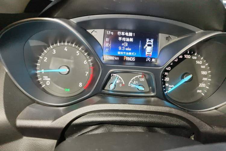 Used Ford Kuga 2017 EcoBoost 245 Four-Wheel-Drive Sport Model Odometer Close Up