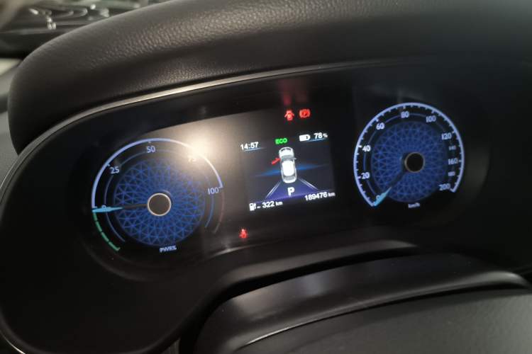 Used Hongqi E-QM5 2021 Charging T3 Version 4 Seats
