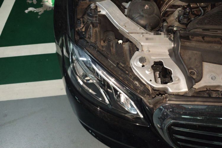 Used Mercedes-Benz E-Class 2020 Restyled E 300 L Exclusive Edition Right Front Headlight