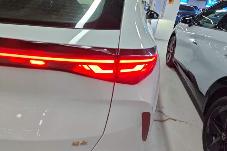 Used Volkswagen ID.UNYX 2024 Pro Long-Range Version Exterior 3