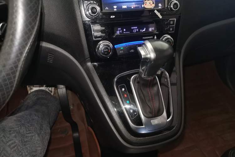 Used Haval H6 2016 Upgraded Model 1.5T Automatic Two-Wheel Drive Elite Version
