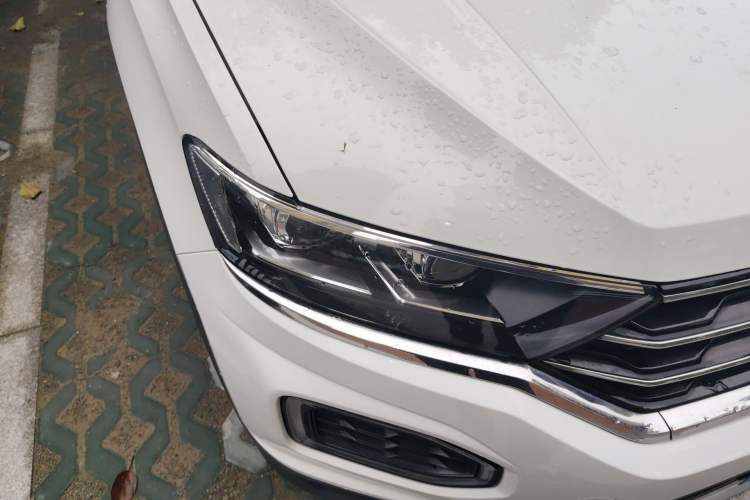 Used Volkswagen T-ROC 2018 280TSI DSG Two-Wheel-Drive Comfort Version China V Standard Right Front Headlight