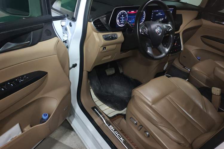 Used Buick GL8 2021 ES Land Cruiser 653T Flagship Model Driver Seat