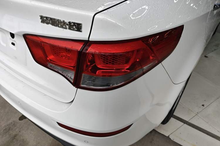 Used Kia K2 2015 Sedan 1.4L MT GLS