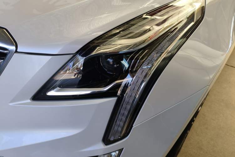 Used Cadillac XT5 2016 25T Luxury Model