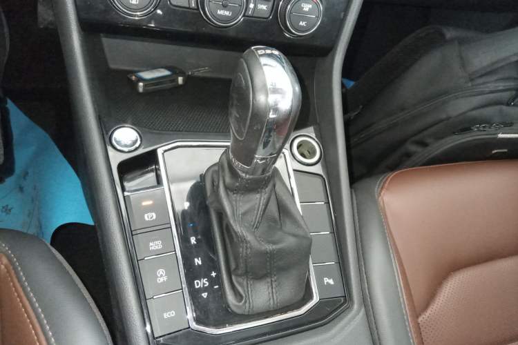 Used Volkswagen Lavida 2019 280TSI DSG Luxury Edition China VI Standard
