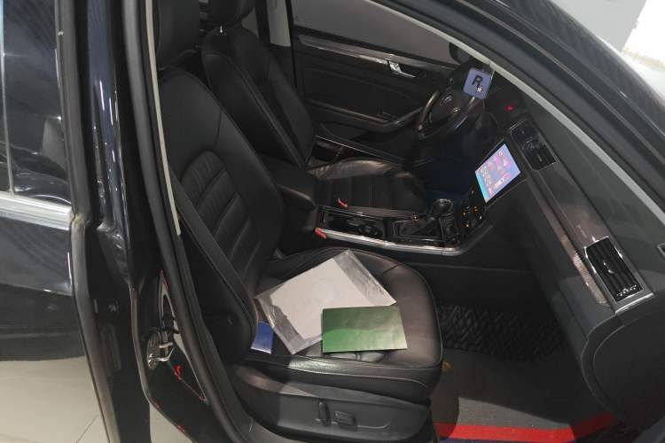 Used Volkswagen Passat 2017 330TSI DSG Luxury Edition
