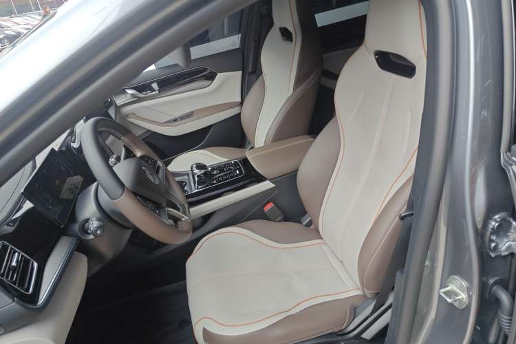 Used BYD Qin PLUS 2024 Honor Edition EV 420KM Leading Model