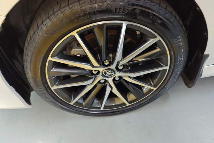 Used Toyota Camry 2021 2.5G Luxury Edition Left Front Wheel Hub