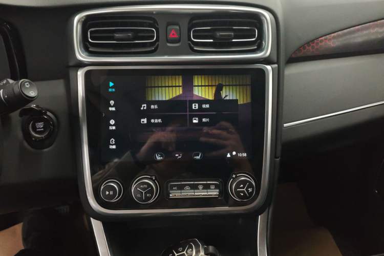 Used Lynk & Co 01 2017 2.0T Four-Wheel Drive Pro Edition Audio And AC Panel