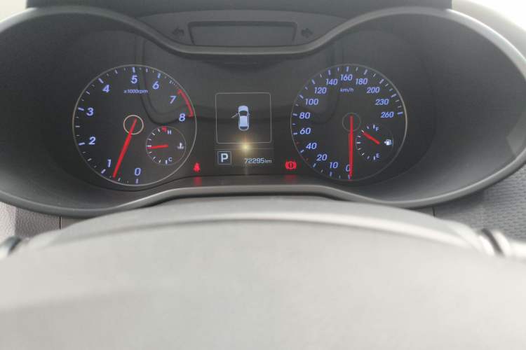 Used Hyundai Veloster 2015 1.6T Automatic Luxury Edition Odometer Close Up