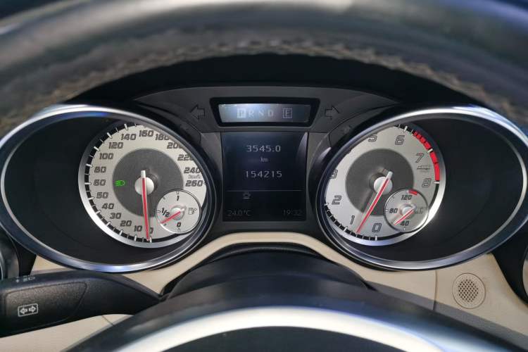 Used Mercedes-Benz SLK-Class 2011 SLK 200 Fashion Model