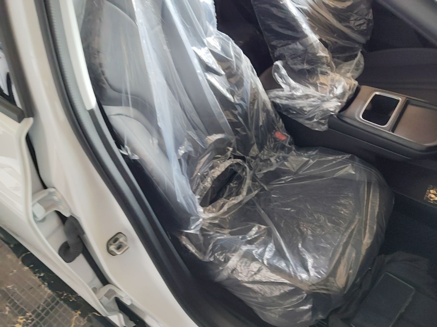 Dongfeng Aeolus SKY EV01 2025 530 km AIR Elite Edition — снимка 19