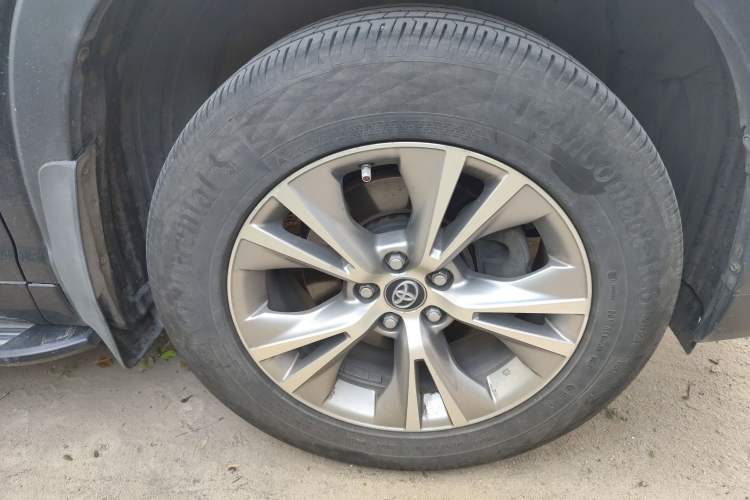 Used Toyota Highlander 2018 2.0T Two-Wheel Drive Elite Version 5 Seats China VI Standard
