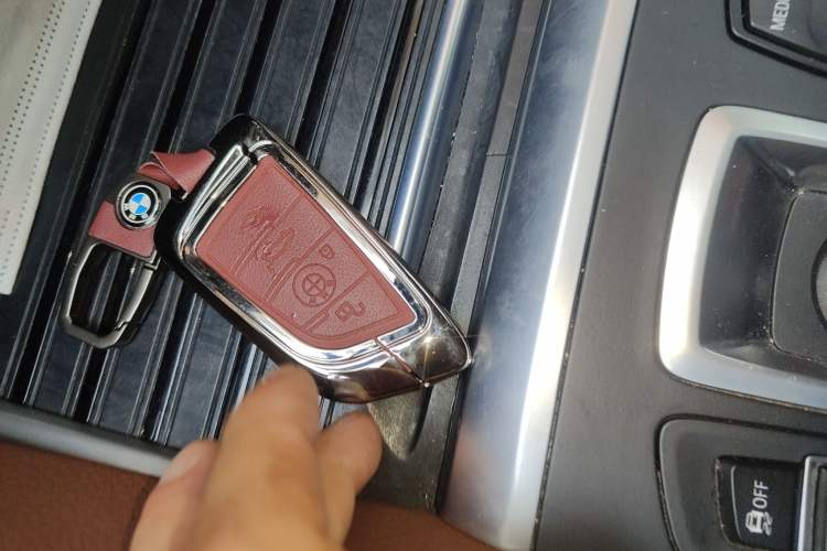 Used BMW X6 2017 xDrive28i
