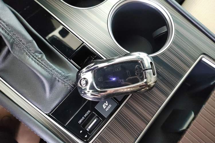 Used Toyota SIENNA 2024 2.5L Hybrid Prestige Deluxe Edition