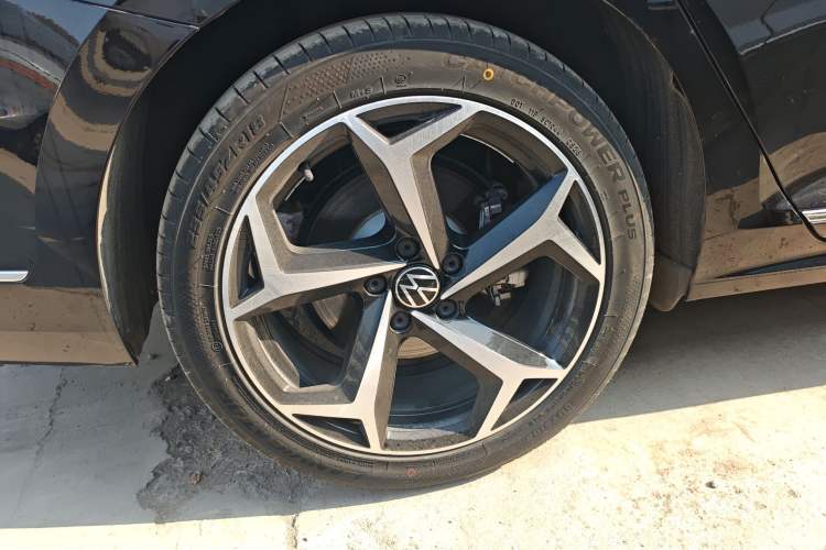 Used Volkswagen Passat 2025 Outstanding Model 380TSI Starry Dragon Glorious Edition