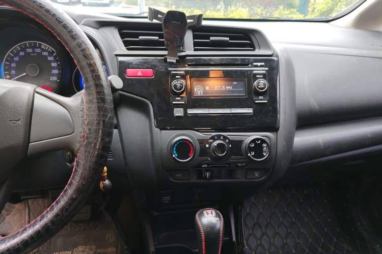 Used Honda Fit 2016 1.5L LXS CVT Comfort Sunroof Version
