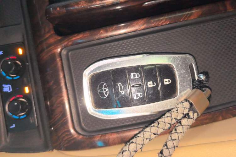 Used Toyota Alphard 2018 Revised Version 3.5L Luxury Edition