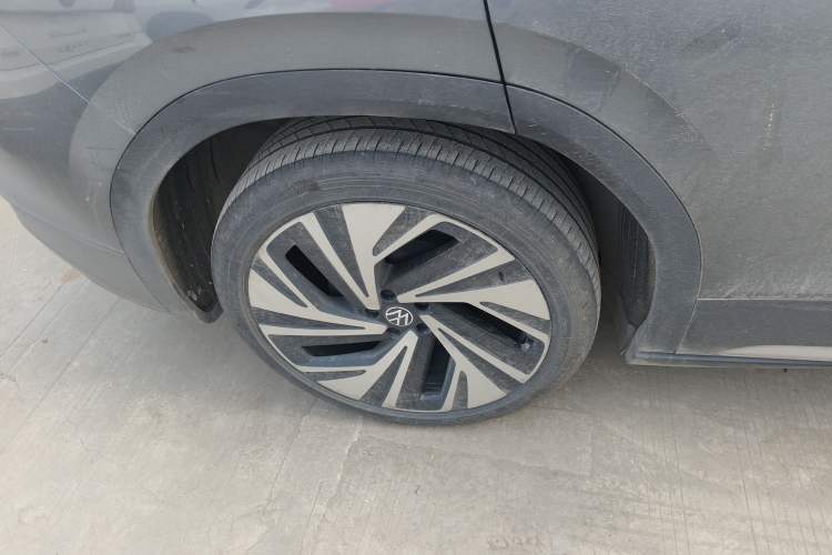 Used Volkswagen ID.6 X 2021 Prime Smart Four-Wheel Drive Edition Right Rear Wheel Hub