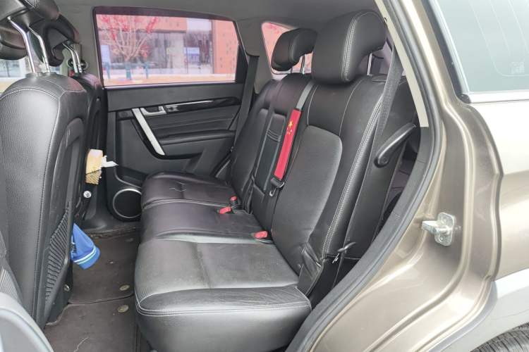 Used Chevrolet Captiva 2015 2.4L 4x4 Flagship Edition 7-Seater