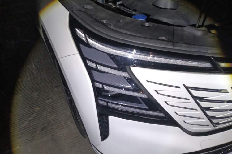 Used Changan CS75 PLUS 2025 4th Generation UItra 2.0T New Blue Whale Engine – Wind Style