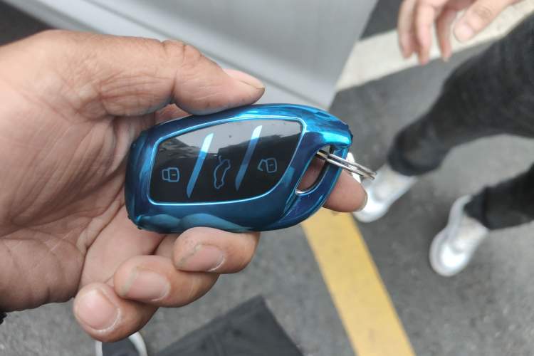 Used Roewe RX3 2020 1.6L CVT 4G Connected Ultra-Fun Elite Edition Vehicle Key