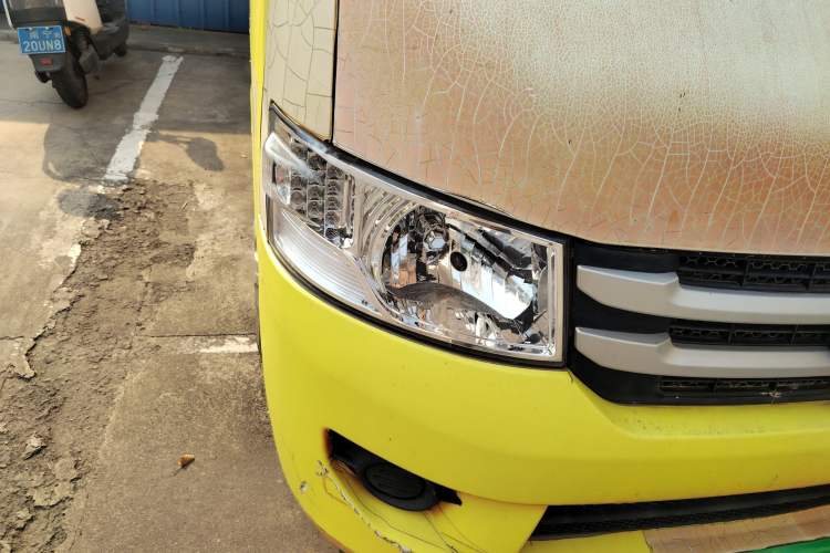 Used Foton Scenic G7 2020 2.4L Commercial Version Long Wheelbase High-Roof 2-Seat Van China VI Emission Standard 4K22D4M Right Front Headlight