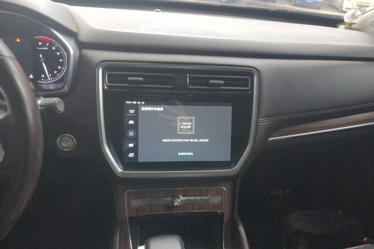 Used Roewe RX8 2018 30T Smart Connectivity Two-Wheel Drive Supreme Edition