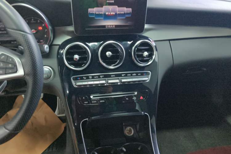 Used Mercedes-Benz C-Class 2017 Restyled C 200 Sport Edition Audio And AC Panel