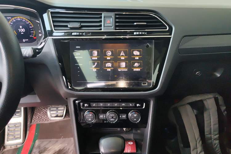 Used Volkswagen Tiguan L 2021 330TSI Automatic Two-Wheel Drive R-Line Enhanced Edition
