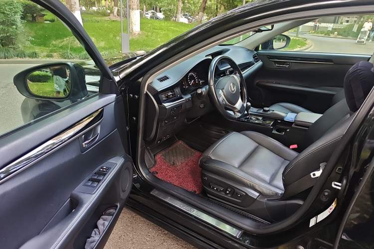 Used Lexus ES 2014 250 Elite Edition
