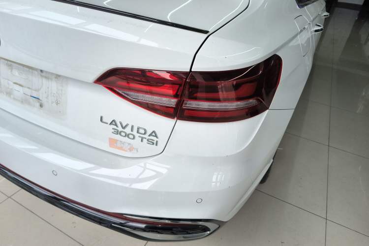 Used Volkswagen Lavida 2023 300TSI DSG Starry Full-Comfort Edition
