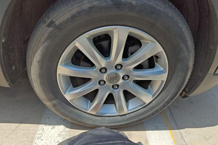 Used Buick Envision 2018 20T Two-Wheel-Drive Elite Model
